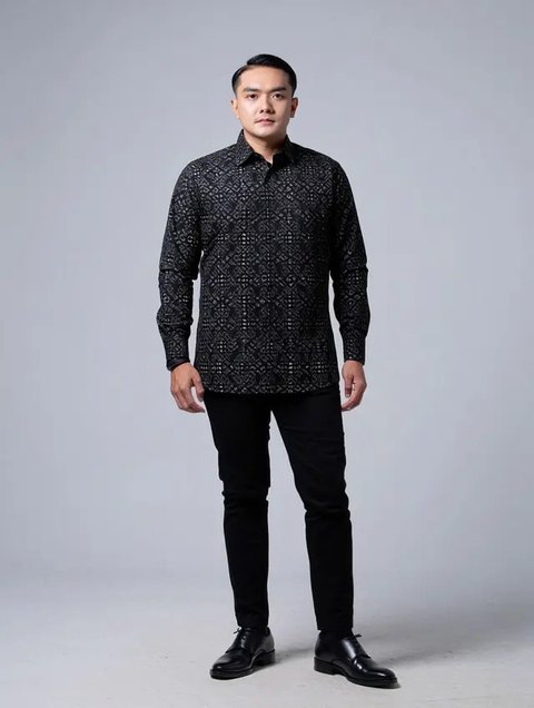Model Baju Batik Pria Kombinasi Hitam