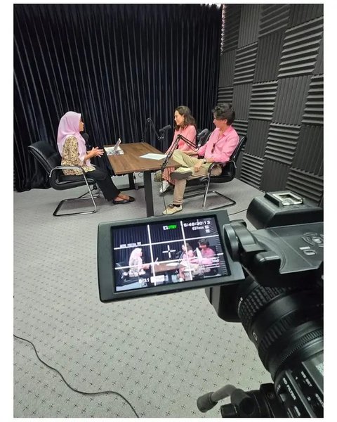 Kartika Sari Dewi dan Kiran. [IG: @kartikasoekarnofoundation]