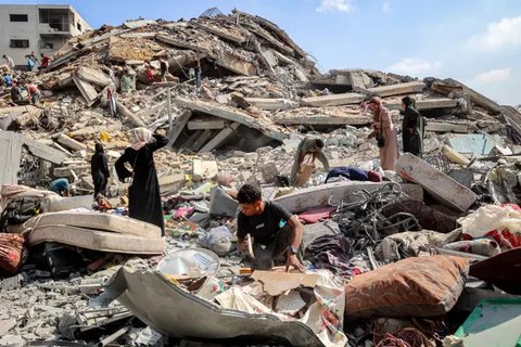 Target utama operasi ini adalah menghancurkan milisi Hamas yang diduga bertahan di jantung kota. (Menahem KAHANA/AFP)