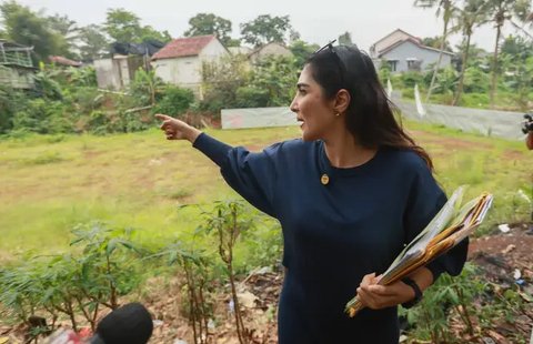 Ashanty kecewa pihak developer lanjutkan pembangunan di tanah warisan ayahnya, di Depok, Jawa Barat, yang masih berstatus sengketa. Ia menolak diam.