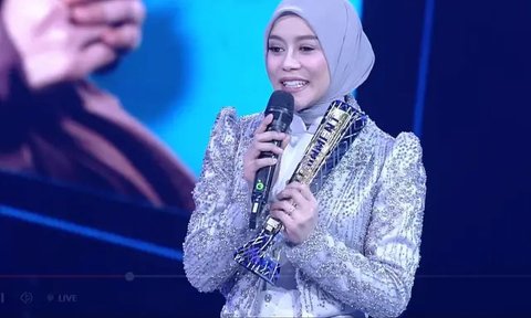 Lesti Kejora terpilih sebagai pemenang Infotainment Awards 2025 Kategori Gorgeous Mom. (Liputan6.com/M. Altav Jauhar)