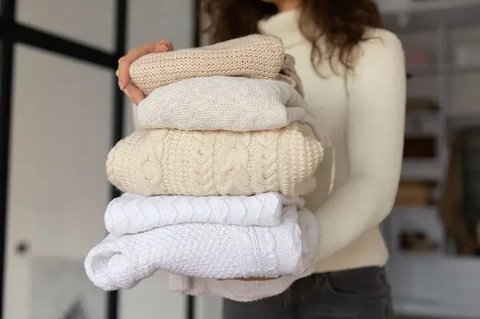 Ilustrasi Cuci Baju (Photo By: Kaboompics.com via Pexels)