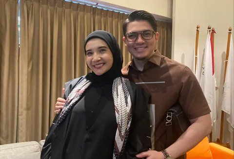 Zaskia Sungkar mengira hamil anak kedua akan seperti yang pertama. Ternyata tidak. Mual bisa datang kapan saja termasuk tengah malam. Begini ceritanya,