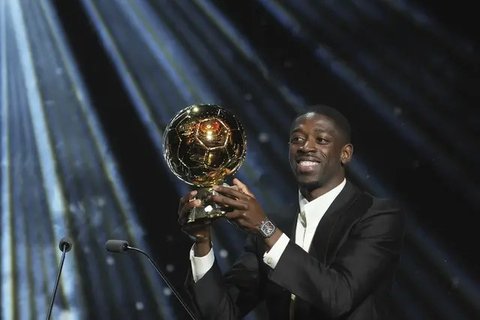 Ousmane Dembele meraih penghargaan Ballon d&amp;#039;Or 2025, Selasa (23/9/2025) dini hari WIB. (AP Photo/Thibault Camus)