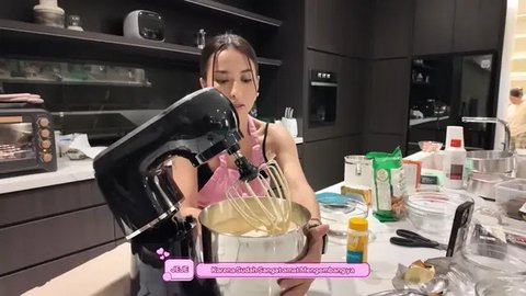 Potret Dapur Rumah Jennifer Coppen