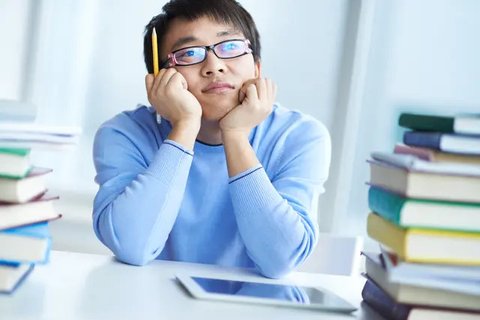 Ilustrasi daya ingat dalam menghafal (Foto: freepik/katemangostar)