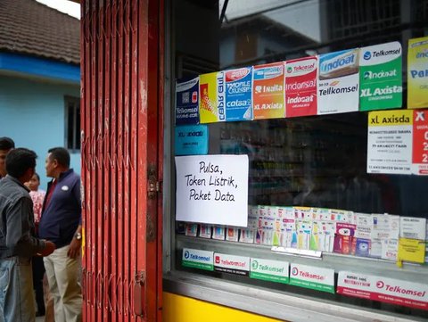 Dagangan Populer di Teras Rumah (Foto: Reve Art AI)