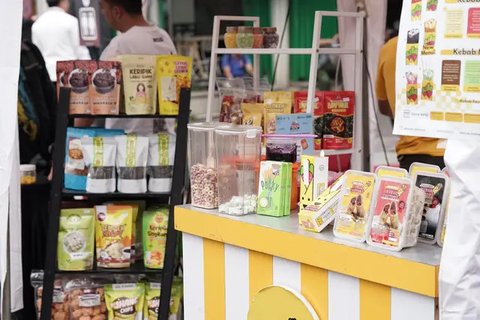 Kementerian Koordinator Pemberdayaan Masyarakat meluncurkan program Berdaya Bersama untuk salah satunya membuka akses modal dan pasar bagi pelaku usaha mikro, kecil, dan menengah (UMKM) se