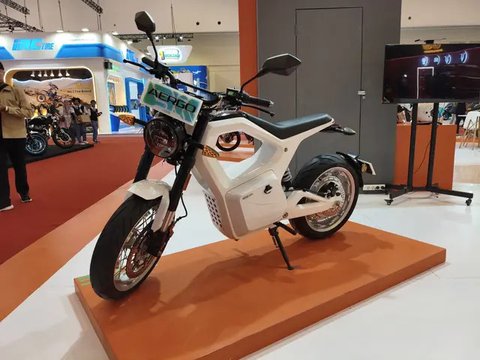 Pameran IMOS 2025 di ICE BSD City menghadirkan beragam motor, dari model listrik murah hingga big bike mewah miliaran rupiah (Muhamad Ridwan/Liputan6.com)