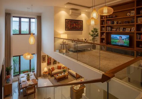 Inspirasi Interior Rumah Mezzanine Terbuka dan Lega (Sumber: gemini.com)