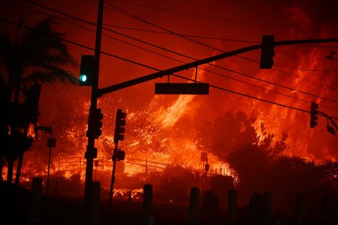 FOTO: Dahsyatnya Kebakaran Hutan Los Angeles Lalap Permukiman Paling Elit Amerika Serikat yang Dihuni Bintang Hollywood