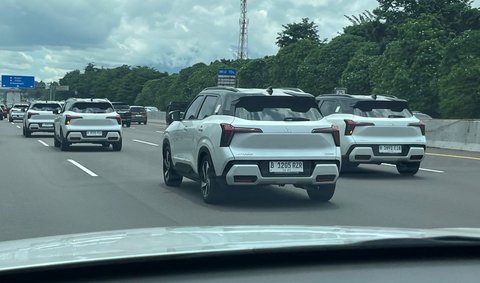 Mengalami secara langsung kinerja ADAS Mitsubishi Xforce Ultimate DS di jalur tol Jagorawi.