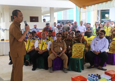 Pj Gubernur Kaltim Tinjau Ruas Jalan Nasional Jalur Kukar-Kubar