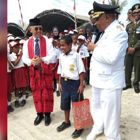 Perjalanan Hidup Joni, dari Pemanjat Tiang Bendera Kini jadi Anggota TNI