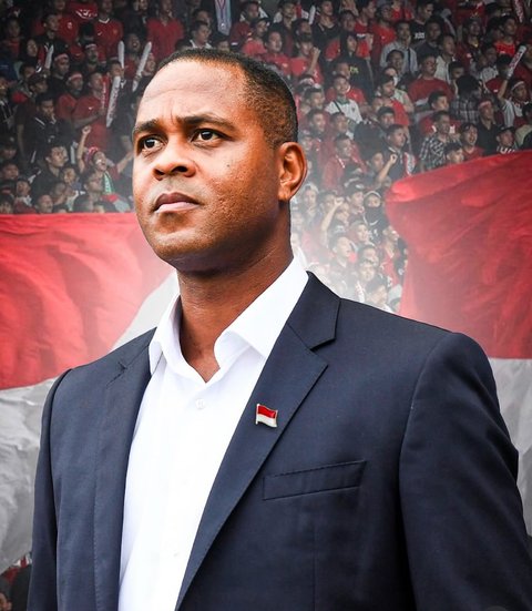 Patrick Kluivert Makan Nasi Padang, Ini Reaksinya Cicipi Rendang Khas Padang yang Bumbunya Medok