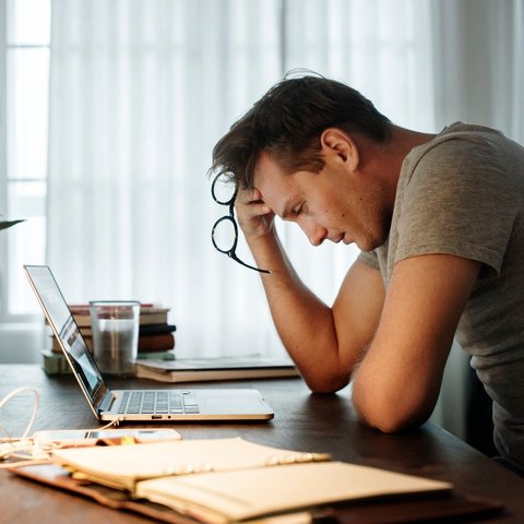 Cara Menghindari Stres Kerja