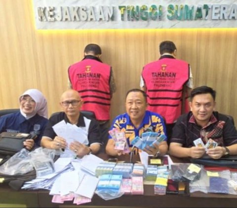 Hasil Penggeledahan Kejari Palembang di Rumah Kadisnaker Sumsel: Jam Tangan Rolex, Uang Dollar AS, hingga 7 Buku Tabungan