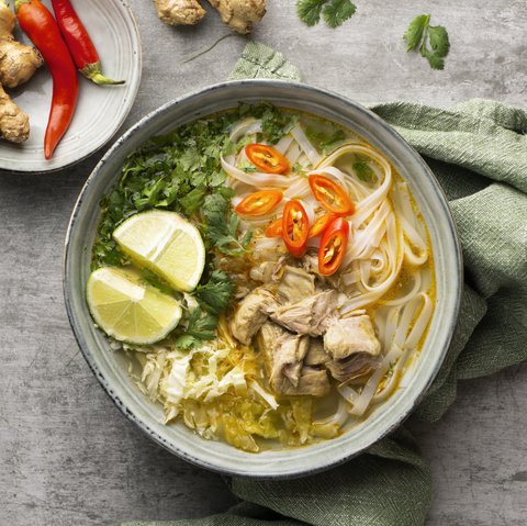 8. Soto Ayam Kampung Bening | copyright freepik