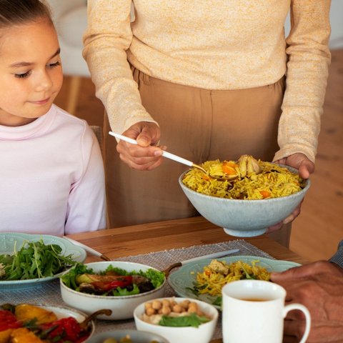 9 cara melatih anak puasa sejak dini.