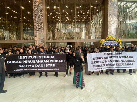 Duduk Perkara ASN Demo Mendiktisaintek Satryo sampai Sentil 'Menteri Pemarah Suka Tampar dan Pecat'