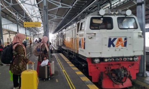 Beberapa kereta api dari Solo memangkas waktu tempuhnya di Gapeka 2025, berkat peningkatan infrastruktur dan teknologi manajemen perjalanan yang lebih efisien, mulai 1 Februari 2025.