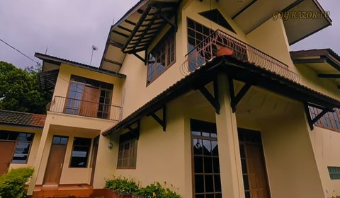 Potret Rumah Mewah Nia Daniaty Sudah 2 Tahun Tak Dihuni, Terawat Baik & Tamannya Sangat Luas Bisa Untuk Main Bola