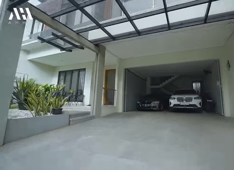 Potret Rumah Mewah Apip & Shadira, Dapur Modern Terbuka dan Dilengkapi Kamar Gaming dengan Kursi Limited Edition
