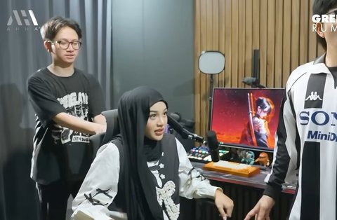 Potret Rumah Mewah Apip & Shadira, Dapur Modern Terbuka dan Dilengkapi Kamar Gaming dengan Kursi Limited Edition