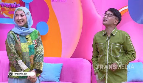 Kompak, Pakaian Ruben Onsu dan Desy Ratnasari Senada di Acara Brownis, Begini Alasannya