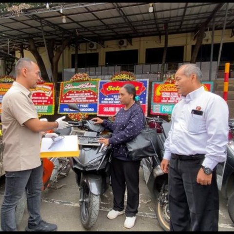pencurian motor di depok modus pemulung hingga pura-pura ke masjid