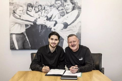 Bek Timnas Indonesia, Kevin Diks, resmi menandatangani kontrak dengan Borussia Monchengladbach pada bursa transfer musim panas mendatang setelah kontraknya dengan FC Copenhagen berakhir.