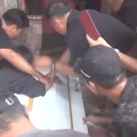 pemakaman pramugari Aulia Belinda korban kebakaran glodok plaza