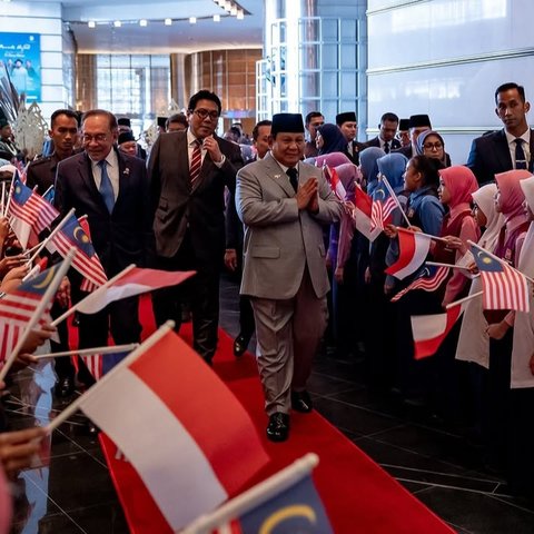 Serius Pertemuan Empat Mata Prabowo & PM Malaysia