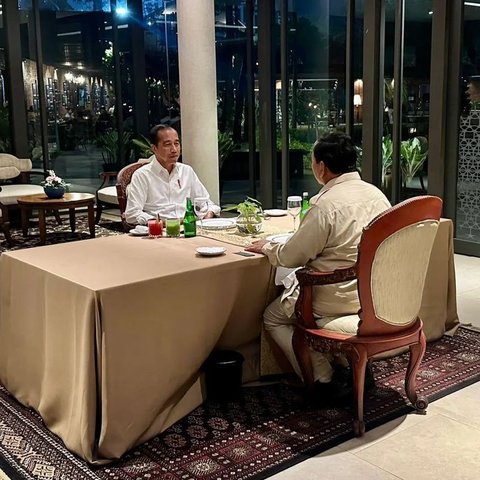Jokowi dan Prabowo Makan Malam Bersama