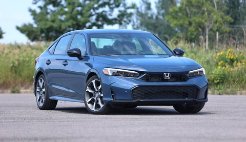 Mobil Honda Civic.