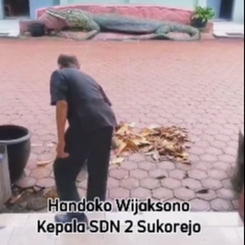 Sosok Kepala Sekolah ini Jadi Sorotan