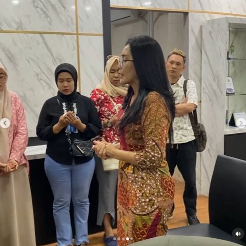Rieke 'Oneng' Gelar Doa Bersama Jelang Rapat Kasus Dugaan Salah Tangkap Anak di Tasikmalaya dengan Komisi III