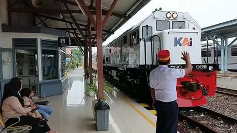 CSM dikerahkan untuk membantu dan memberikan informasi secara langsung kepada pelanggan kereta api