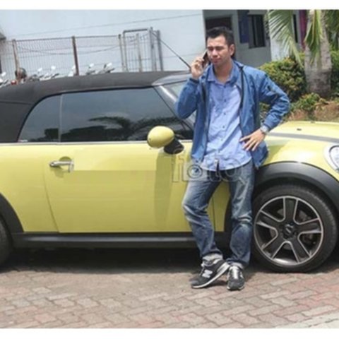 Koleksi mobil mewah milik Raffi Ahmad.  (Sumber: Instagram/@raffinagita1717)