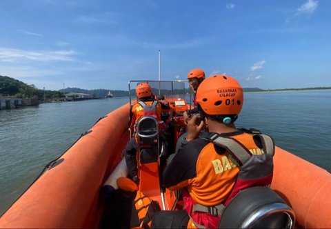 Sepekan Berlalu, Tiga Nelayan Cilacap Tak Kunjung Kembali dari Tengah Laut