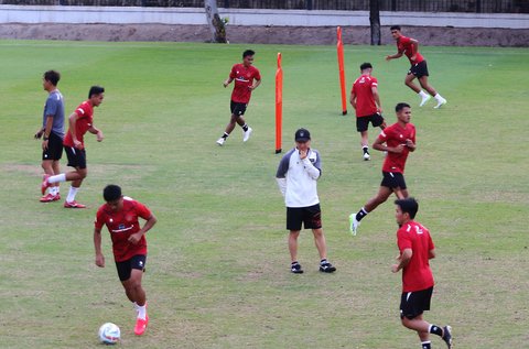 FOTO: Potret Perjalanan Shin Tae-yong Sejak Awal Melatih Timnas Indonesia Hingga Akhirnya Dipecat PSSI