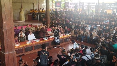 Jerit Warga Bali Sulit Cari Makan di Tanah Sendiri