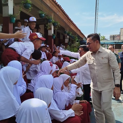 Siswa SMP di Depok Senang Dapat Makan Bergizi Gratis: Enak, Mewah