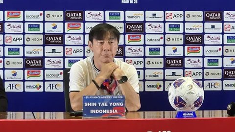 Ekspresi pelatih timnas Indonesia Shin Tae-yong (Liputan6.com/Thomas)