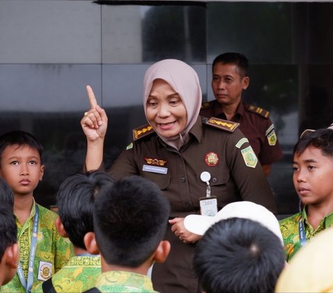 Foto Antusiasme `Adhyaksa Belia` Kala Office Tour di Kejagung