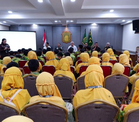 Foto Antusiasme `Adhyaksa Belia` Kala Office Tour di Kejagung