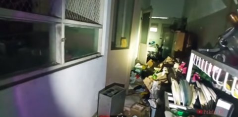 Potret Rumah Mewah Terbengkalai Milik Korban Kecelakaan