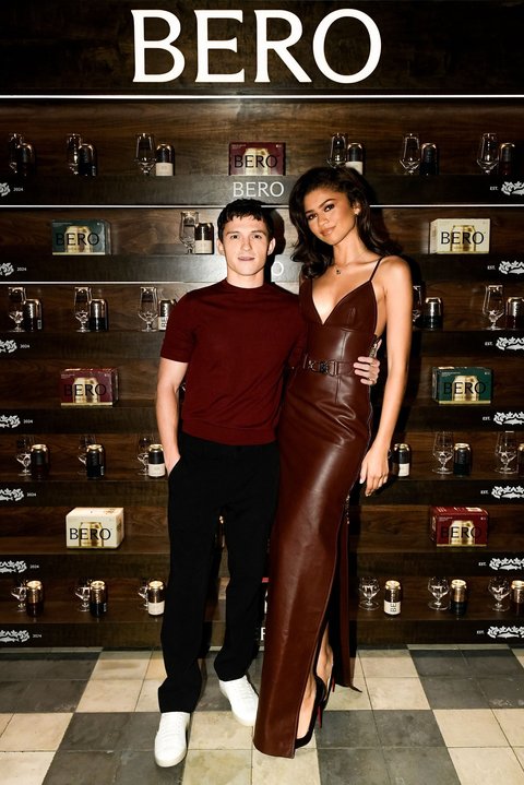 Mahal dan Langka, Ini Detail Cincin Tunangan Zendaya dari Tom Holland yang Bikin Geleng-geleng Kepala