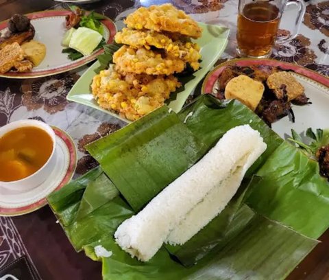 Ayam Bakar Pak Atok Bakom