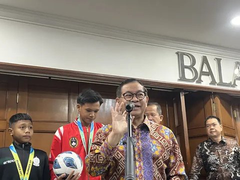 Gubernur DKI Jakarta Pramono Anung di Balai Kota DKI Jakarta, Kamis (2/10/2025). (Liputan6.com/Winda Nelfira)